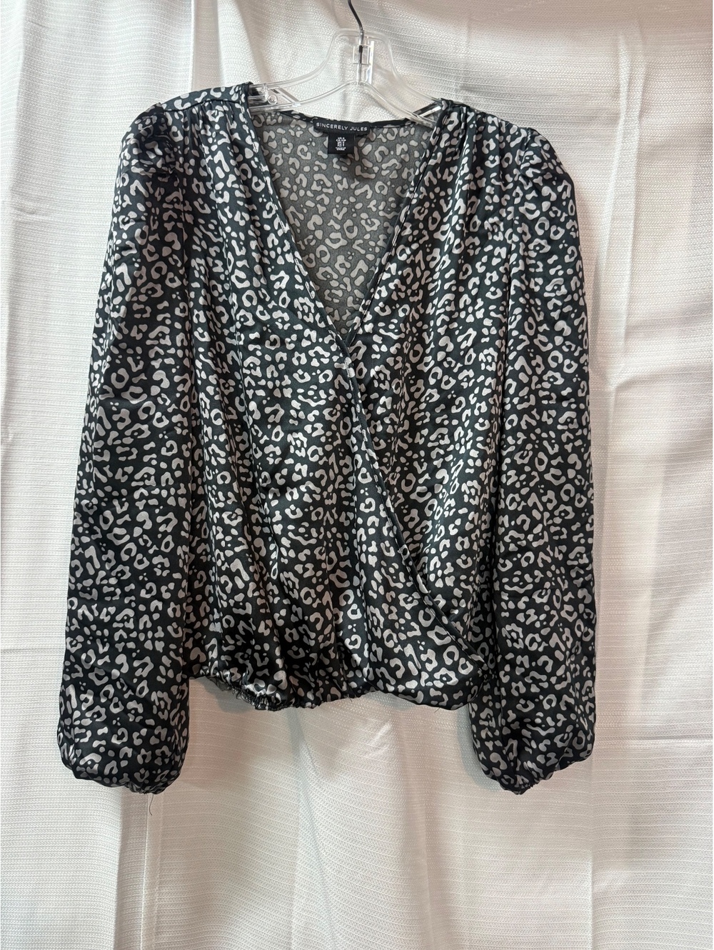 Sincerely Jules Black and Gray Leopard Print Long Sleeve Blouse Size S